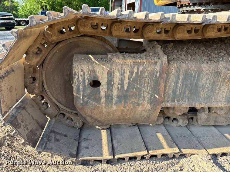 image for item DT0236 2005 Komatsu PC300LC-7L long reach excavator