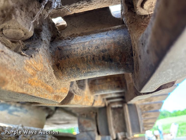 image for item DT0236 2005 Komatsu PC300LC-7L long reach excavator