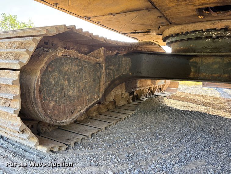 image for item DT0236 2005 Komatsu PC300LC-7L long reach excavator