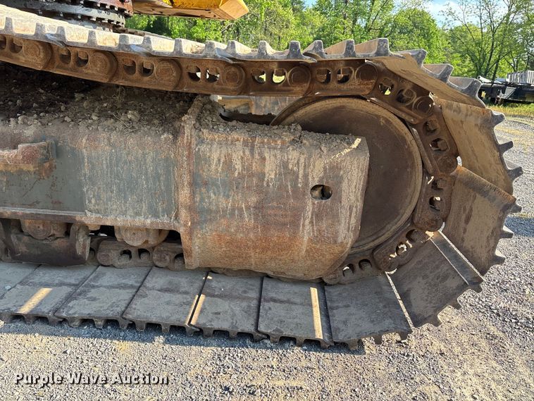 image for item DT0236 2005 Komatsu PC300LC-7L long reach excavator