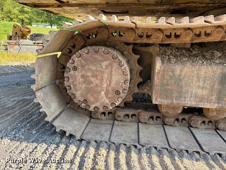 image for item DT0236 2005 Komatsu PC300LC-7L long reach excavator