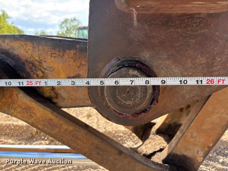 image for item DT0236 2005 Komatsu PC300LC-7L long reach excavator