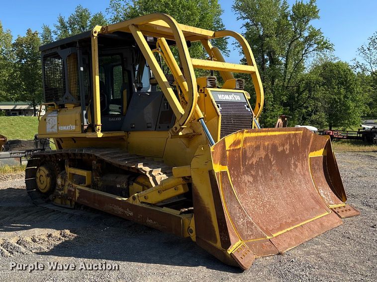 image for item DT0237 2006 Komatsu D65EX-15EO dozer
