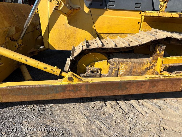 image for item DT0237 2006 Komatsu D65EX-15EO dozer