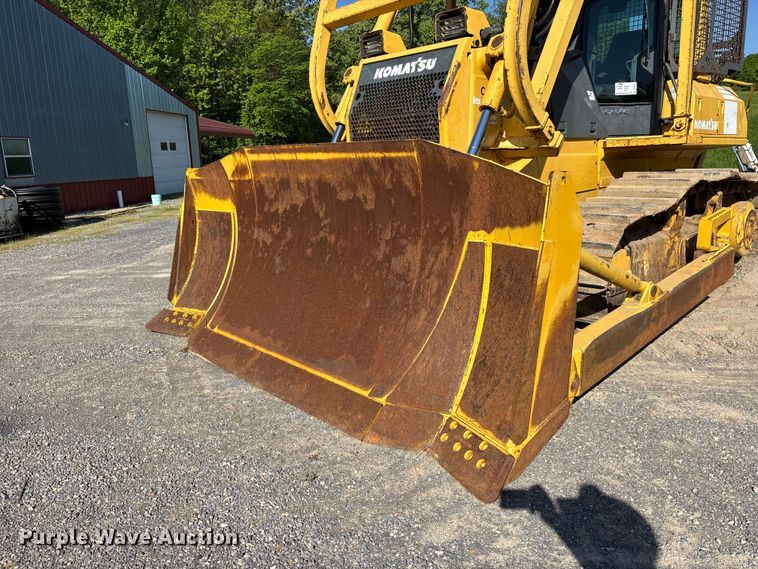 image for item DT0237 2006 Komatsu D65EX-15EO dozer