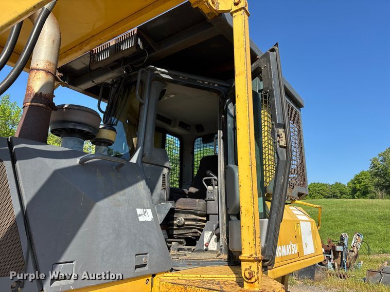 image for item DT0237 2006 Komatsu D65EX-15EO dozer