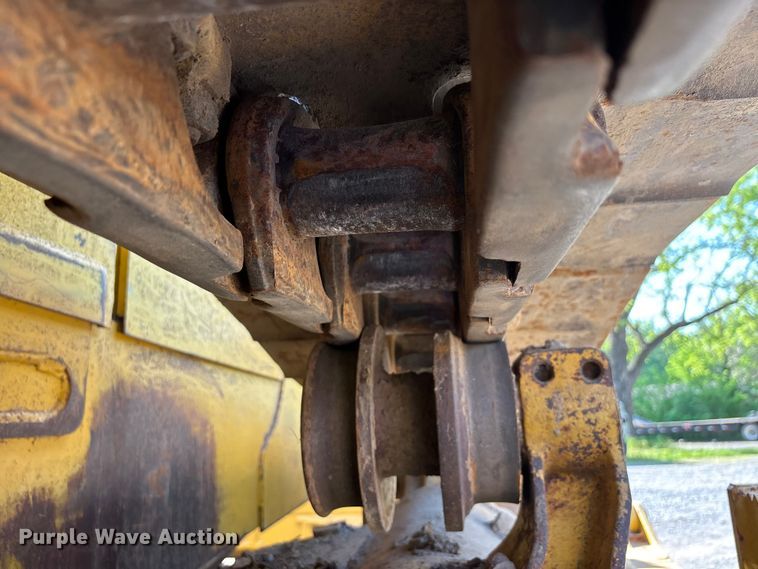 image for item DT0237 2006 Komatsu D65EX-15EO dozer