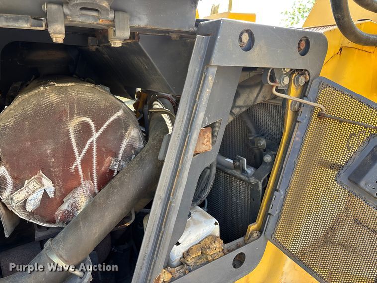 image for item DT0237 2006 Komatsu D65EX-15EO dozer