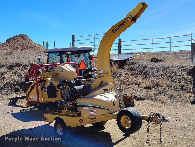 image for item DT0993 2007 Vermeer BC600XL wood chipper