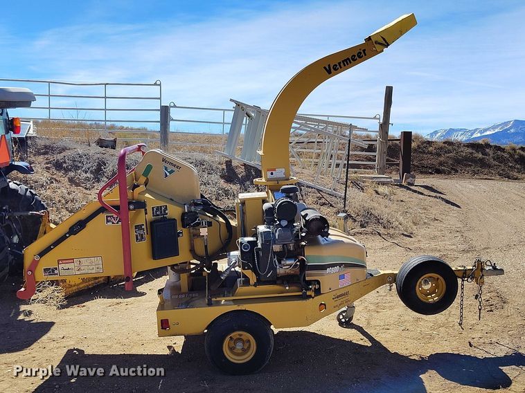 image for item DT0993 2007 Vermeer BC600XL wood chipper