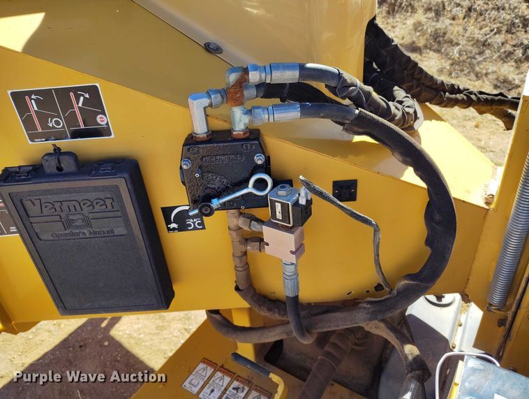 image for item DT0993 2007 Vermeer BC600XL wood chipper