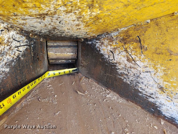 image for item DT0993 2007 Vermeer BC600XL wood chipper