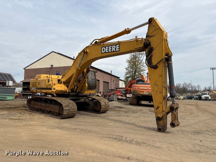 image for item DT2890 1999 John Deere 450LC excavator