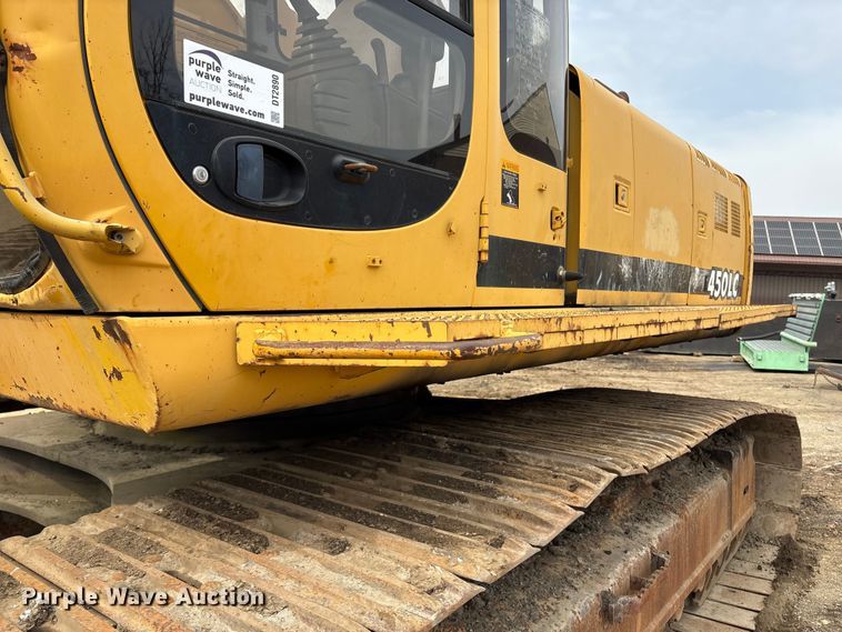 image for item DT2890 1999 John Deere 450LC excavator