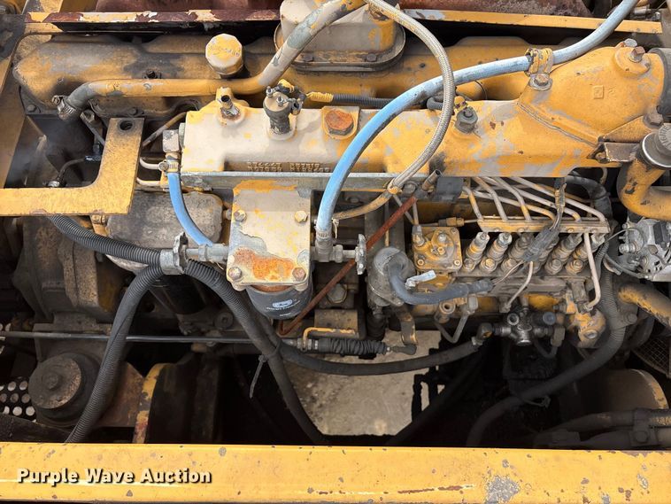 image for item DT2890 1999 John Deere 450LC excavator