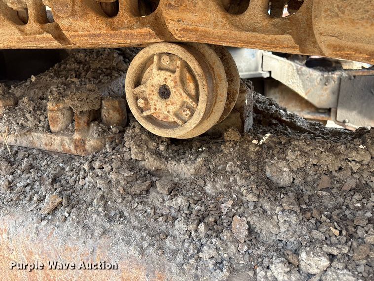 image for item DT2890 1999 John Deere 450LC excavator