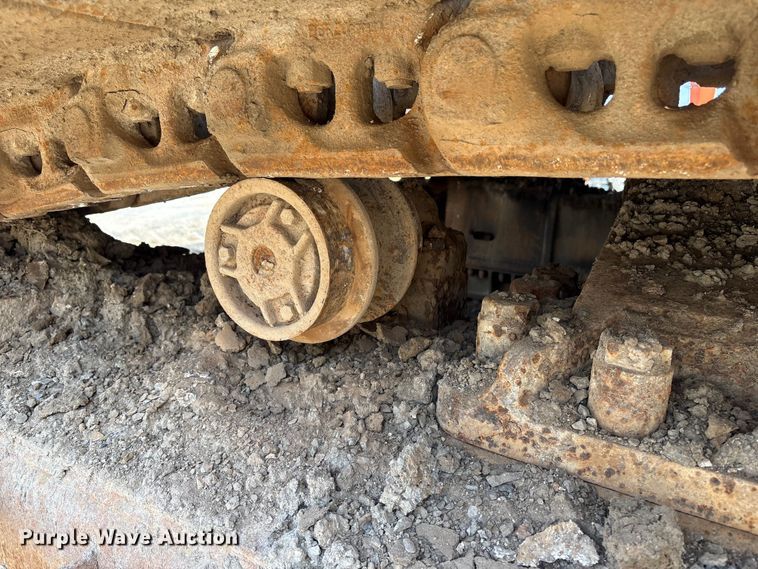 image for item DT2890 1999 John Deere 450LC excavator