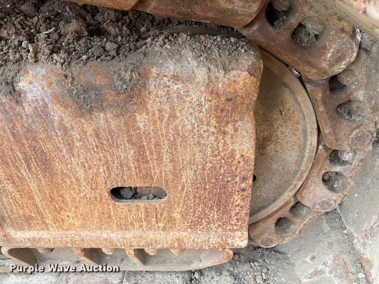 image for item DT2890 1999 John Deere 450LC excavator