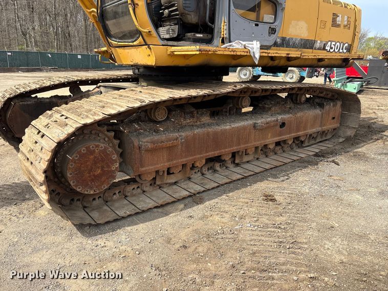 image for item DT2890 1999 John Deere 450LC excavator