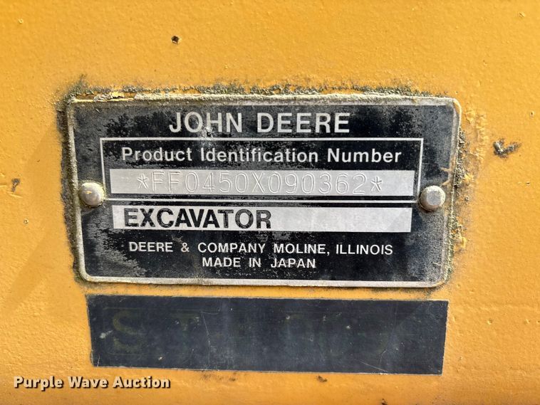 image for item DT2890 1999 John Deere 450LC excavator
