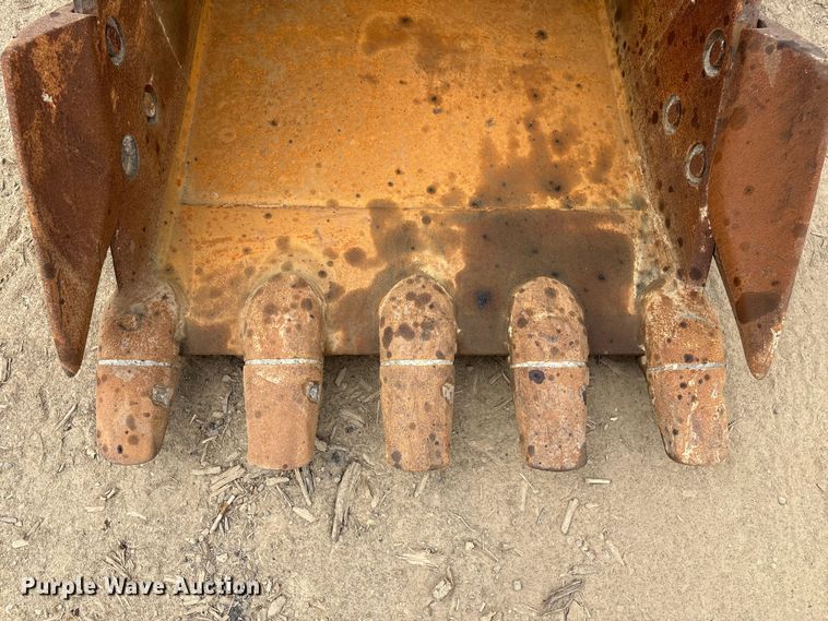 image for item DT2892 Hitachi EX200 excavator