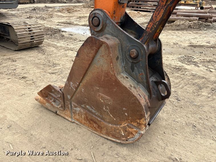 image for item DT2892 Hitachi EX200 excavator