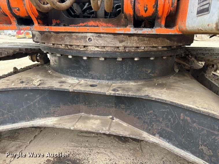 image for item DT2892 Hitachi EX200 excavator