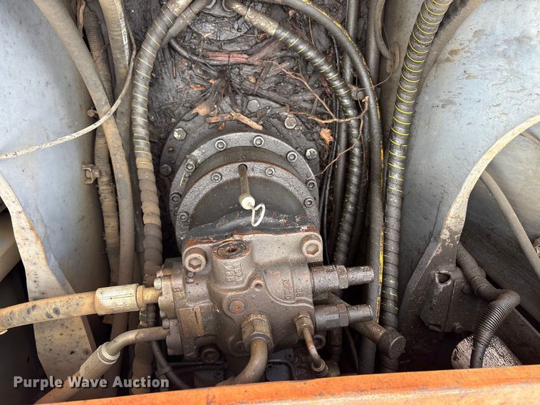 image for item DT2892 Hitachi EX200 excavator