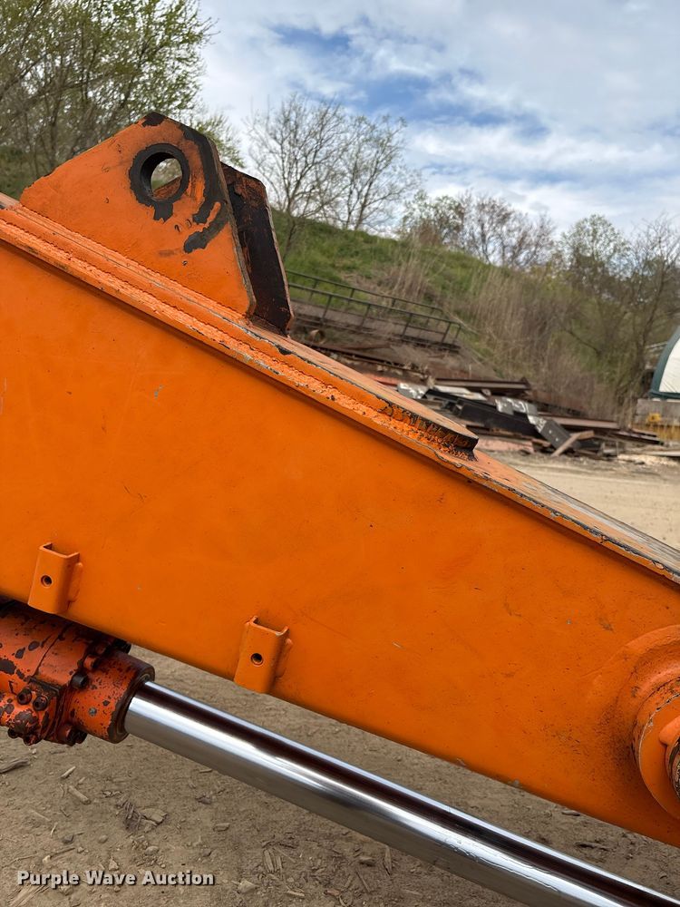 image for item DT2892 Hitachi EX200 excavator