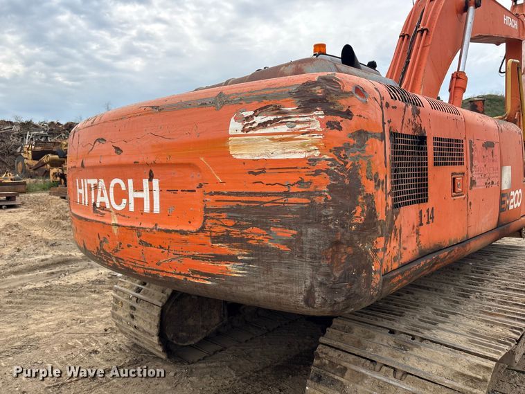 image for item DT2892 Hitachi EX200 excavator