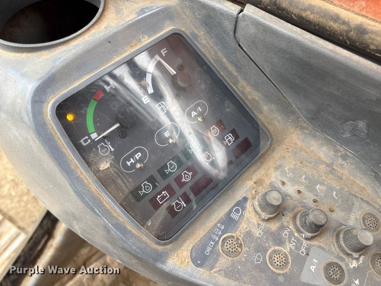 image for item DT2892 Hitachi EX200 excavator