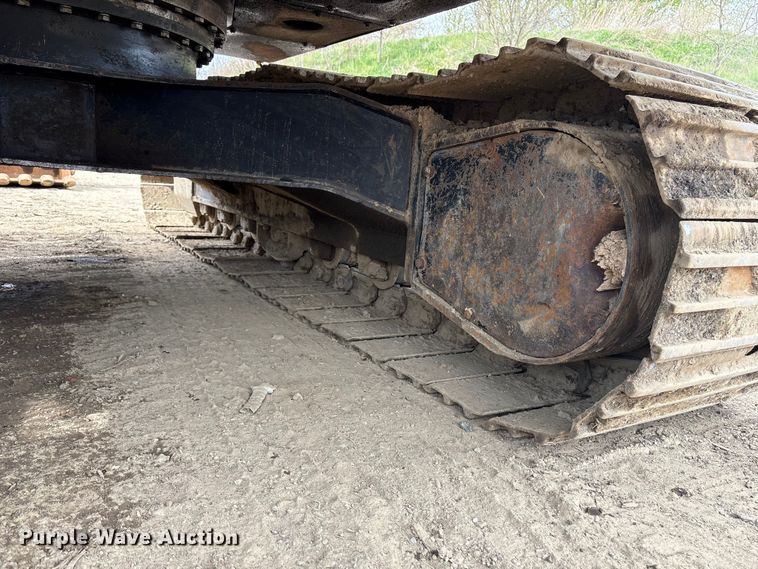 image for item DT2892 Hitachi EX200 excavator