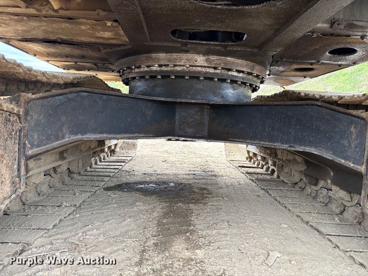 image for item DT2892 Hitachi EX200 excavator