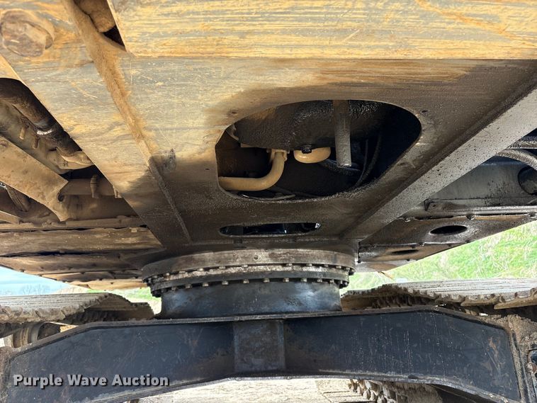 image for item DT2892 Hitachi EX200 excavator