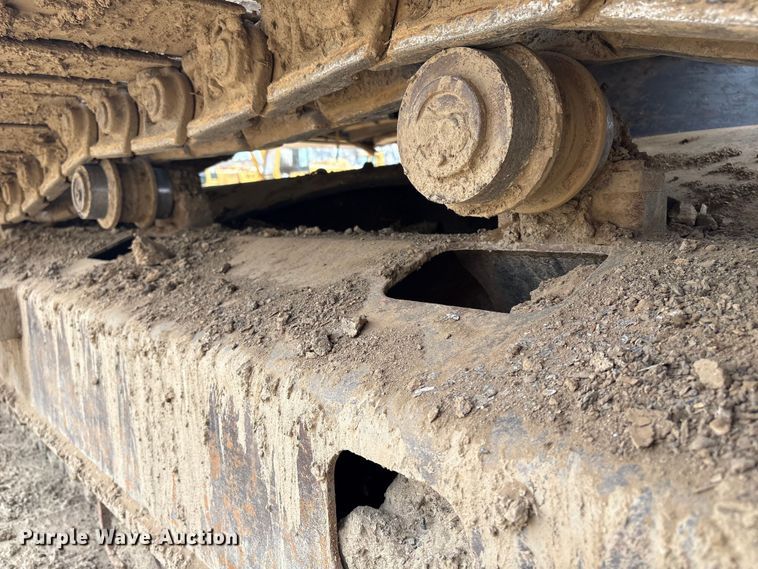 image for item DT2892 Hitachi EX200 excavator