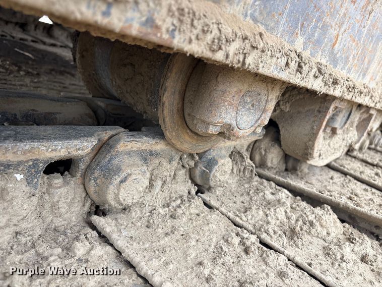 image for item DT2892 Hitachi EX200 excavator