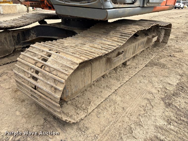 image for item DT2892 Hitachi EX200 excavator