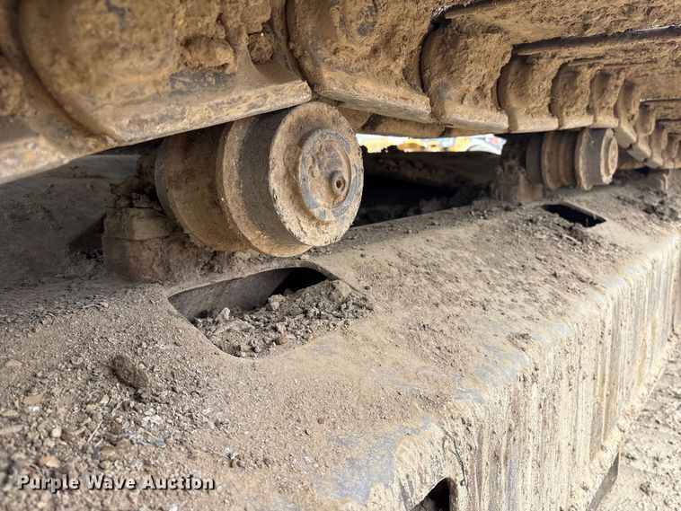 image for item DT2892 Hitachi EX200 excavator