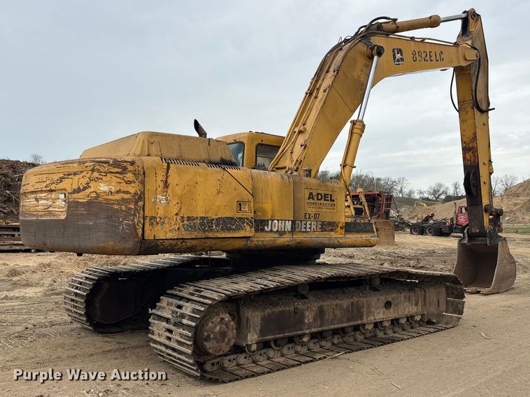 image for item DT2893 1995 John Deere 892ELC excavator