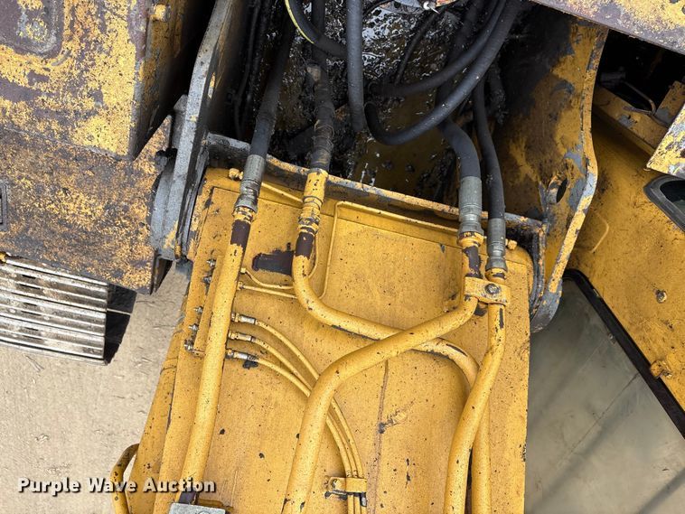 image for item DT2893 1995 John Deere 892ELC excavator