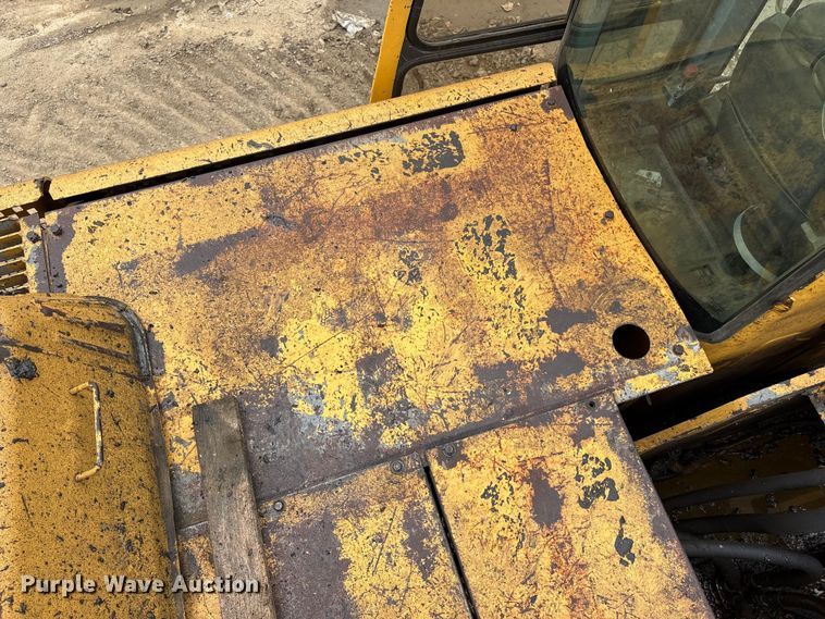 image for item DT2893 1995 John Deere 892ELC excavator