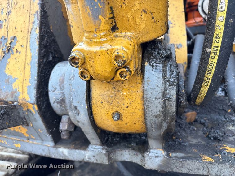 image for item DT2893 1995 John Deere 892ELC excavator