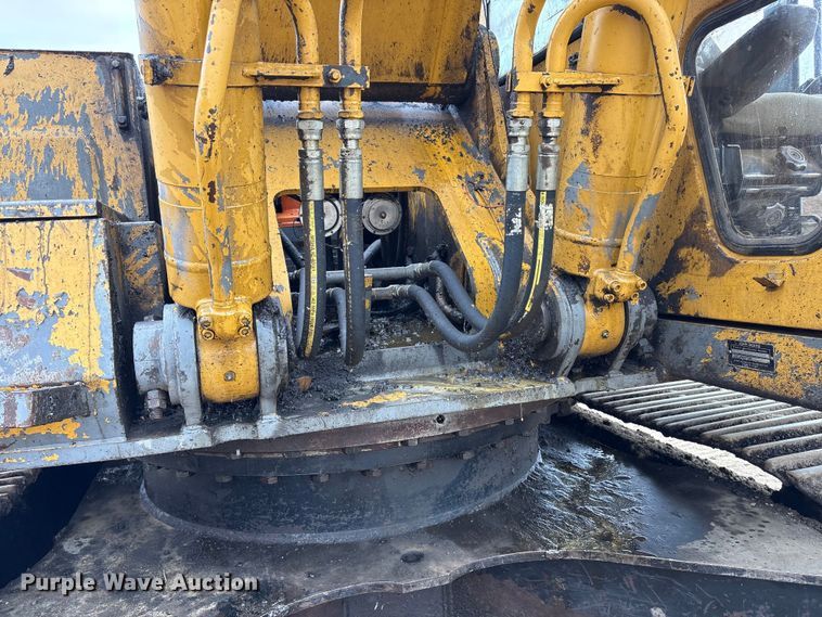 image for item DT2893 1995 John Deere 892ELC excavator