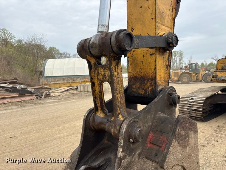 image for item DT2893 1995 John Deere 892ELC excavator