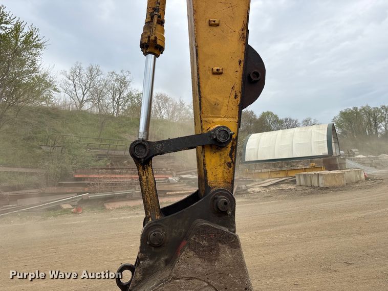 image for item DT2893 1995 John Deere 892ELC excavator