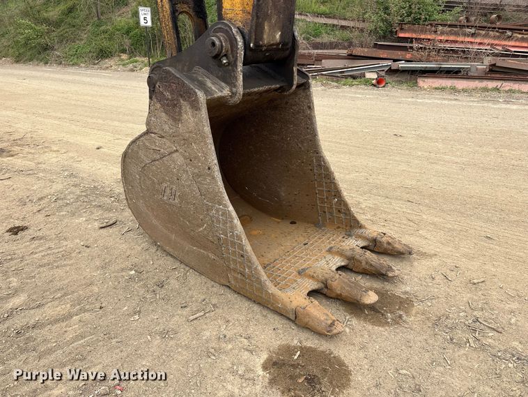 image for item DT2893 1995 John Deere 892ELC excavator