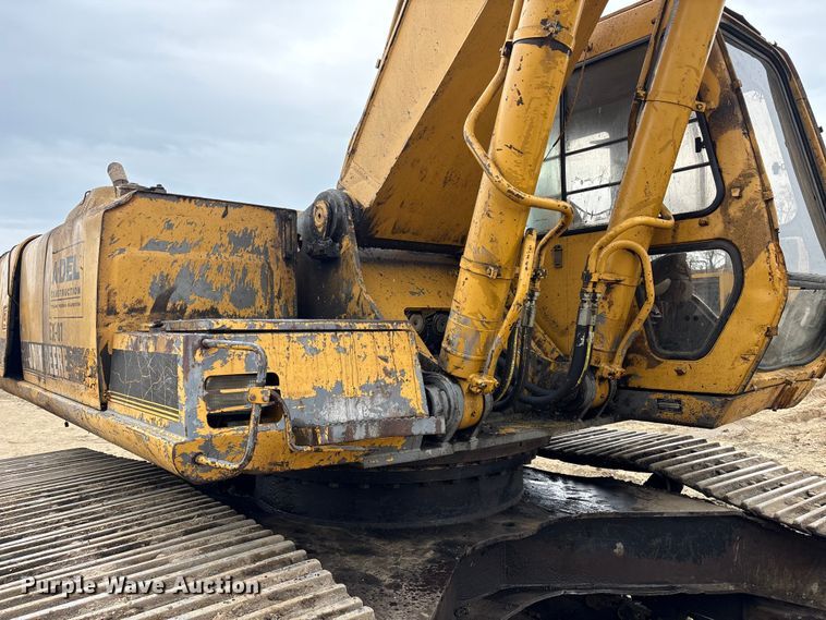 image for item DT2893 1995 John Deere 892ELC excavator