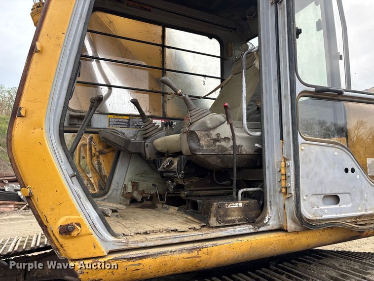 image for item DT2893 1995 John Deere 892ELC excavator