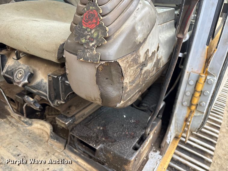 image for item DT2893 1995 John Deere 892ELC excavator