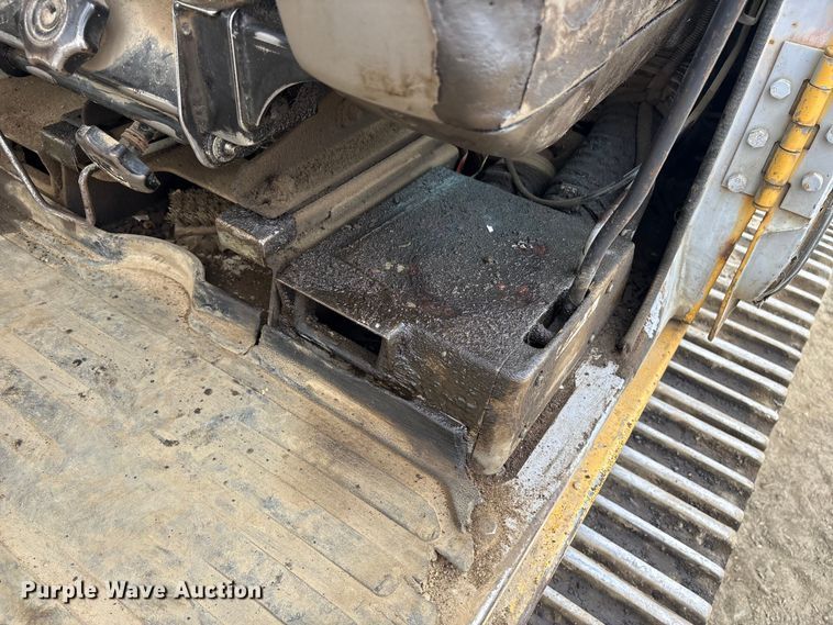 image for item DT2893 1995 John Deere 892ELC excavator